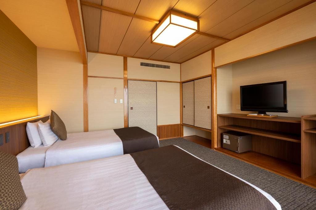 Standard Twin room - Image 3