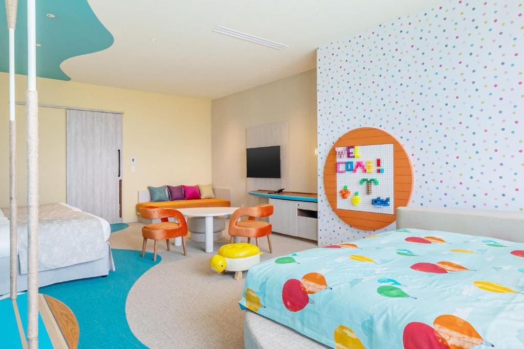 Kids Room with private bathroom room - Image 1