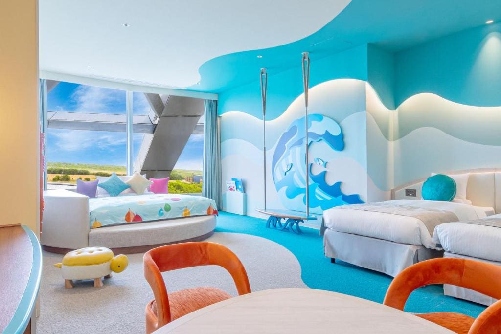 Kids Room with private bathroom room - Image 2