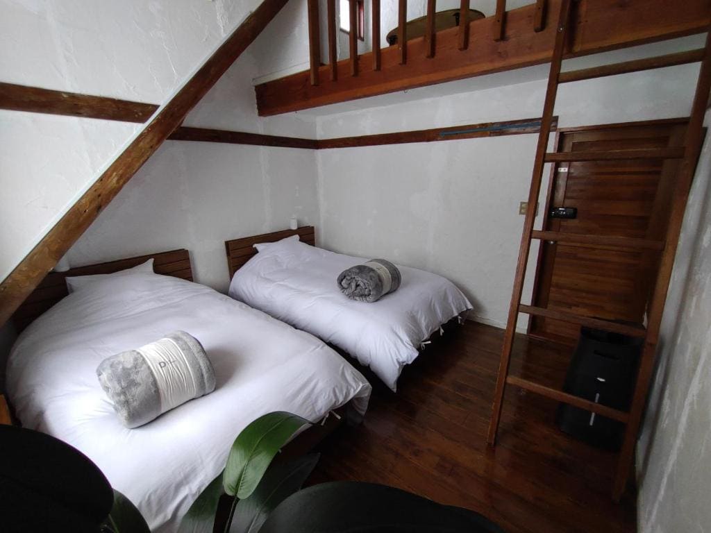 Loft room - Image 1