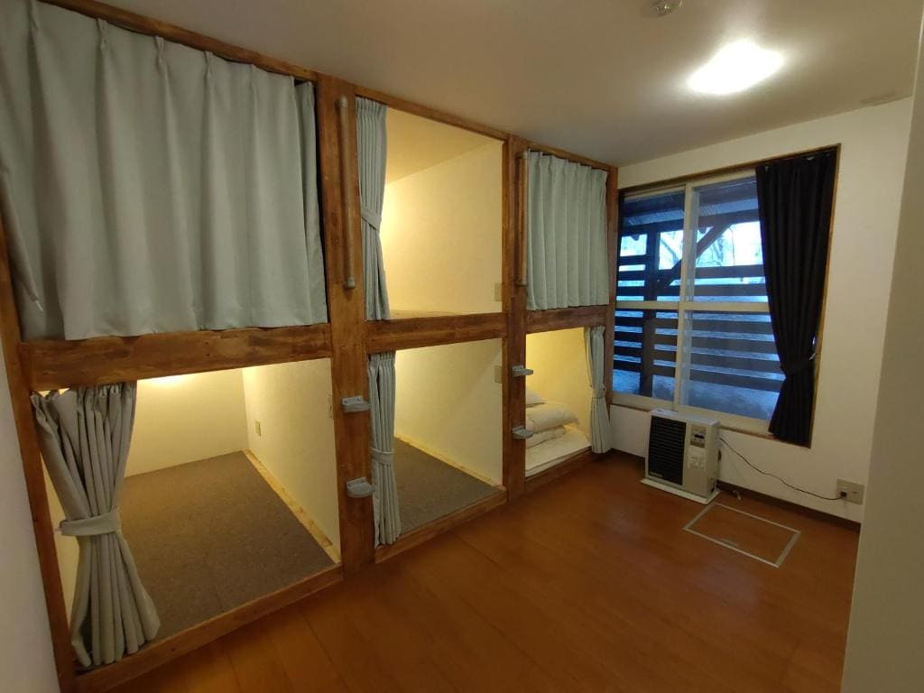 Single Bed in 6-Bed Dormitory Room room - Image 1