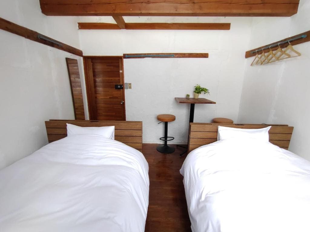 Twin Room room - Image 3