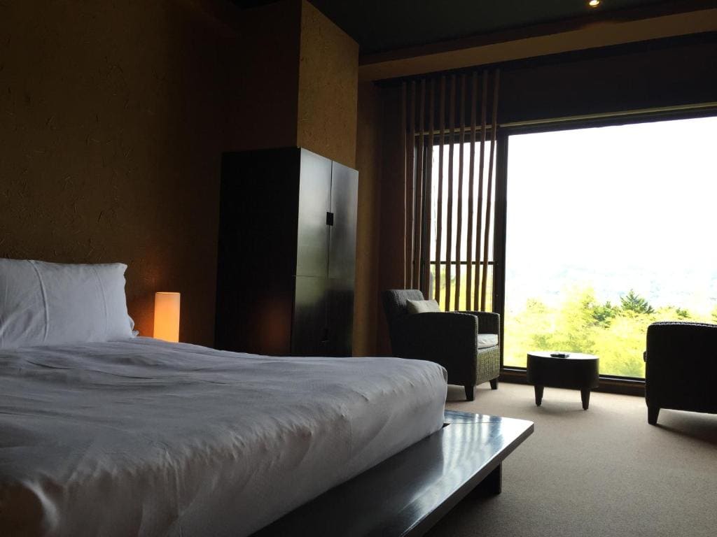 Executive Suite with Open-Air Bath "SORA" - Smoking room - Image 3