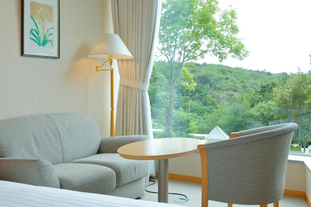 Twin Room with Garden View room - Image 3