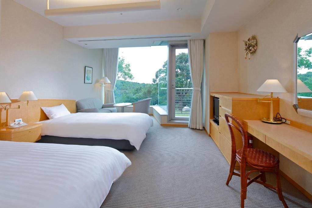 Twin Room with Garden View room - Image 2
