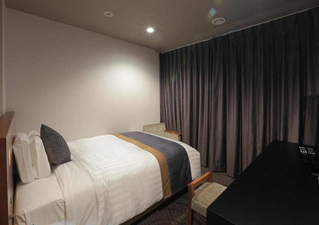 Single Room - Non-Smoking room - Image 3