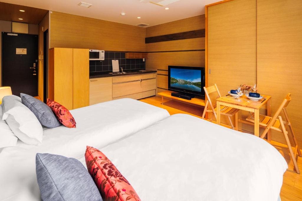 Studio Apartment room - Image 3