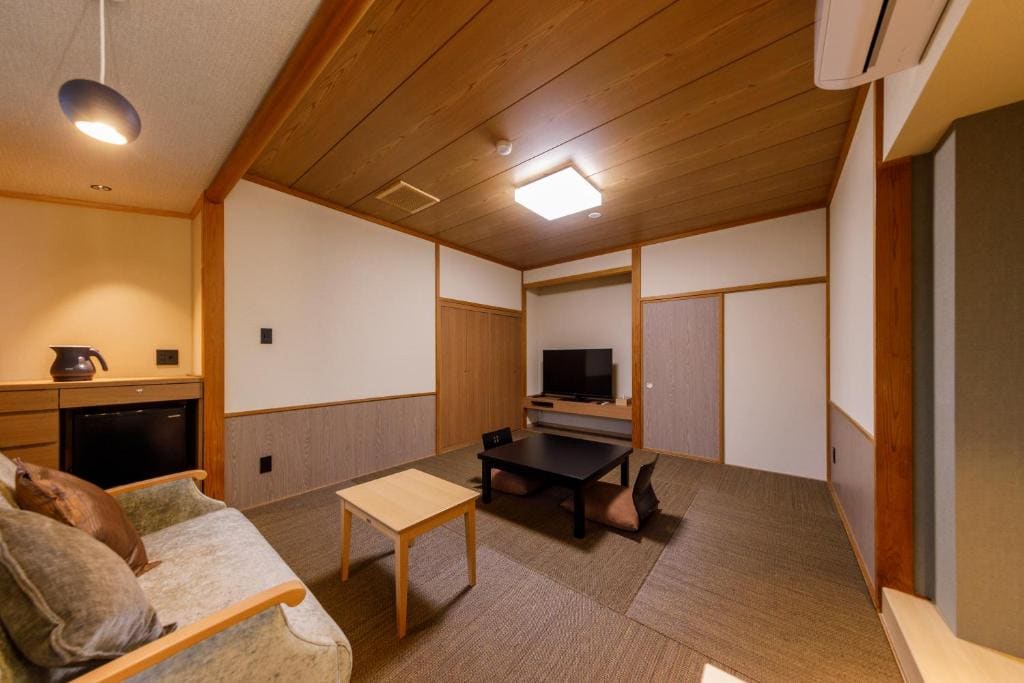 Japanese Style Room room - Image 3