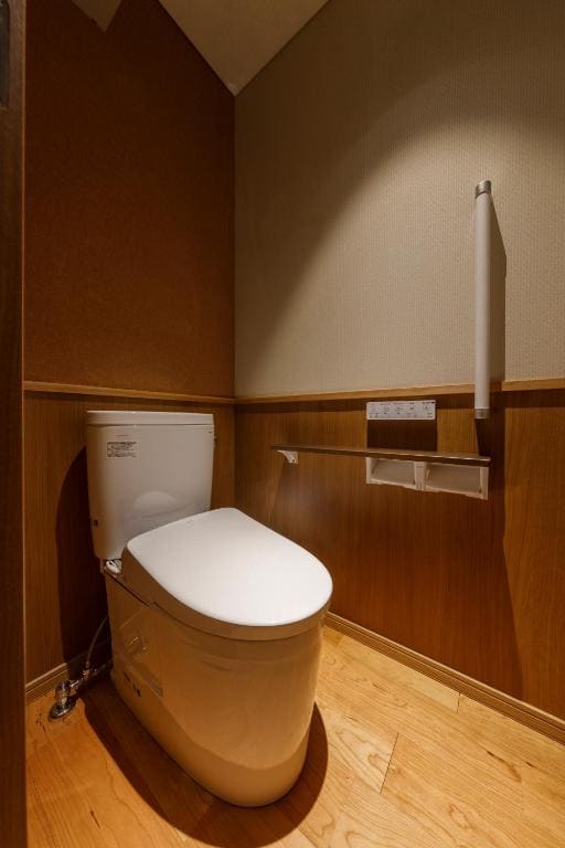 Suite with Spa Bath room - Image 2