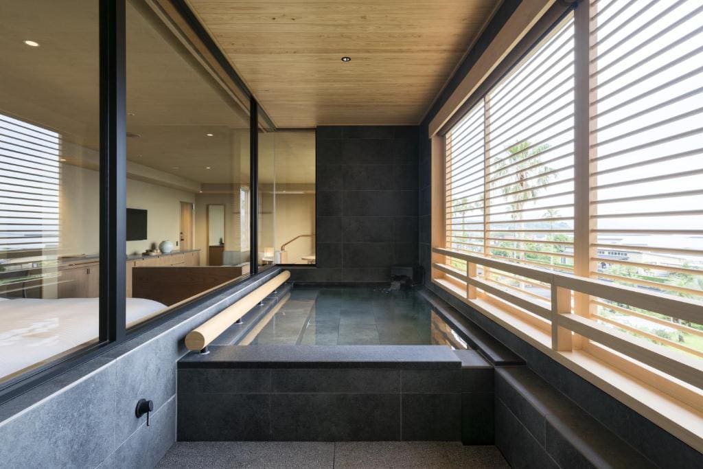 Family Room with Bathroom room - Image 3