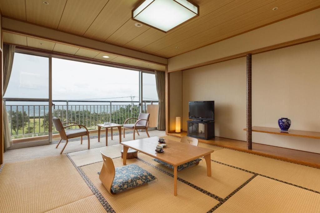 Japanese-Style Triple Room with Shared Bathroom room - Image 1