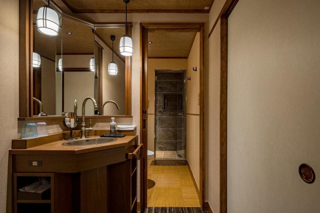 Superior Japanese-Style Room with Shower room - Image 2