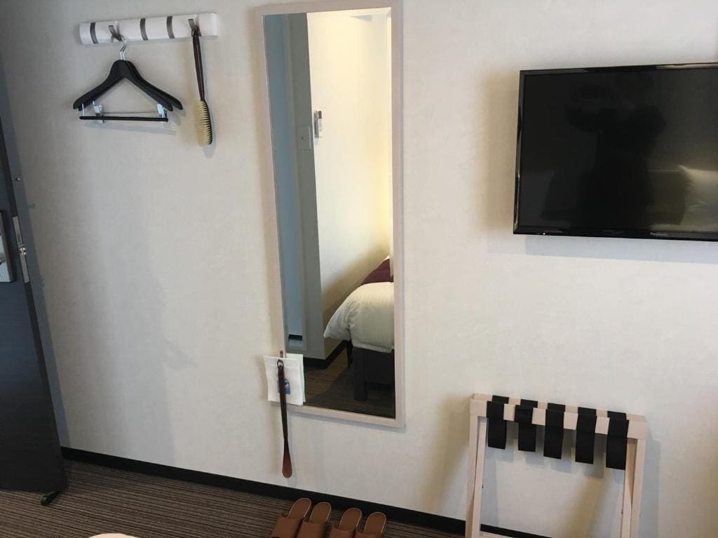 Economy Twin Room - Smoking room - Image 3