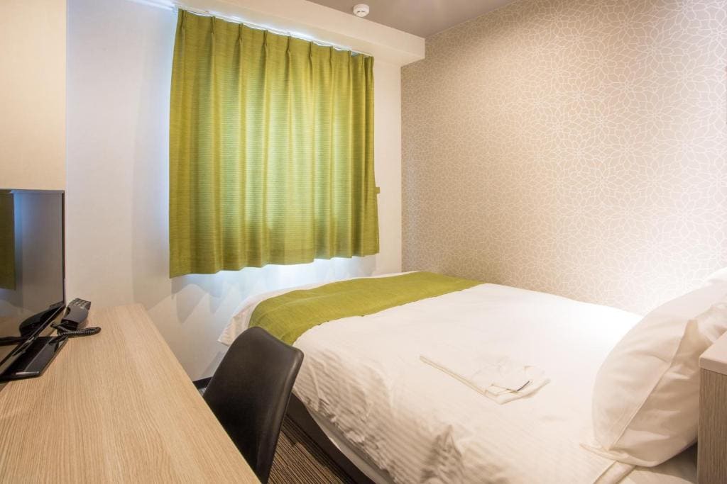 Single Room - Smoking room - Image 2
