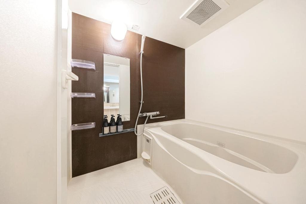 Family Room with Bathroom room - Image 2