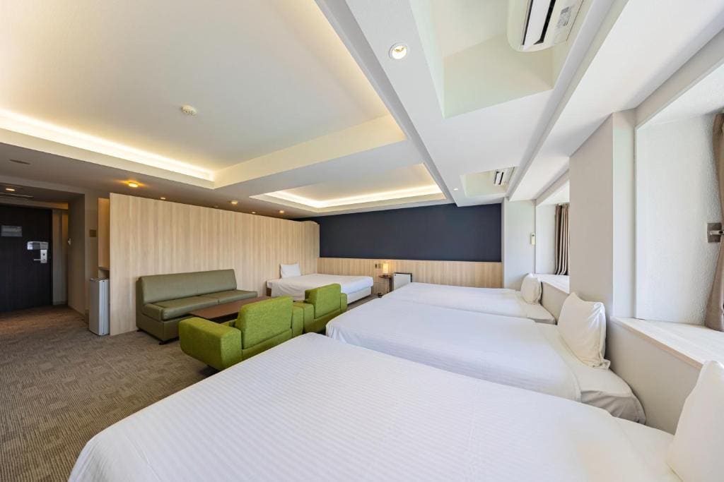 Quadruple Room room - Image 1