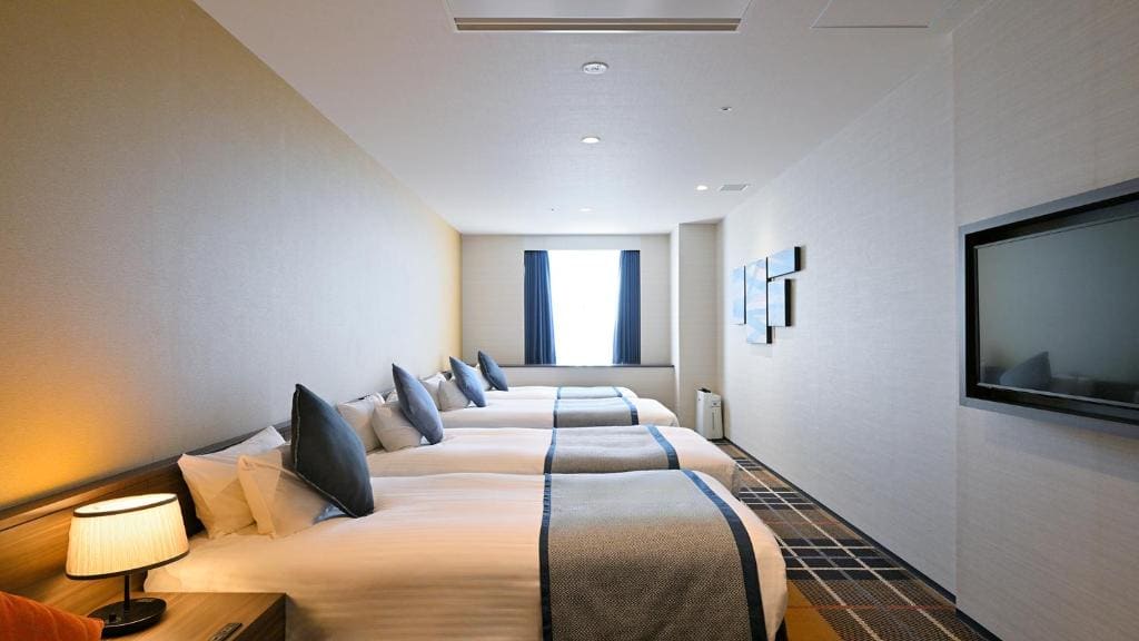 Standard Family Room room - Image 1