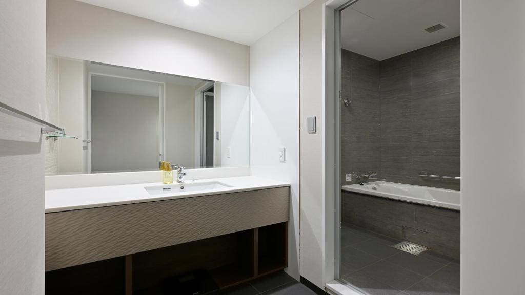 Standard Twin Room room - Image 2