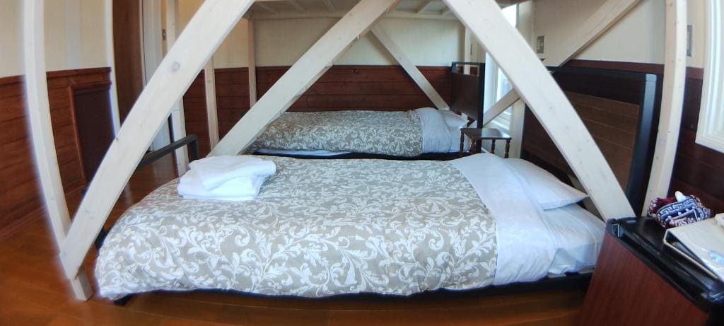 Quadruple Room with Shared Bathroom room - Image 1