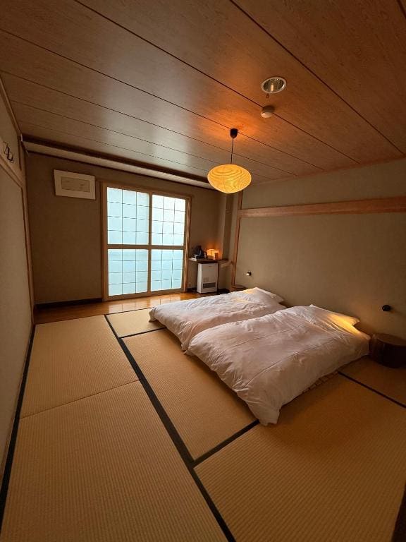 Double Room with Mountain View room - Image 1
