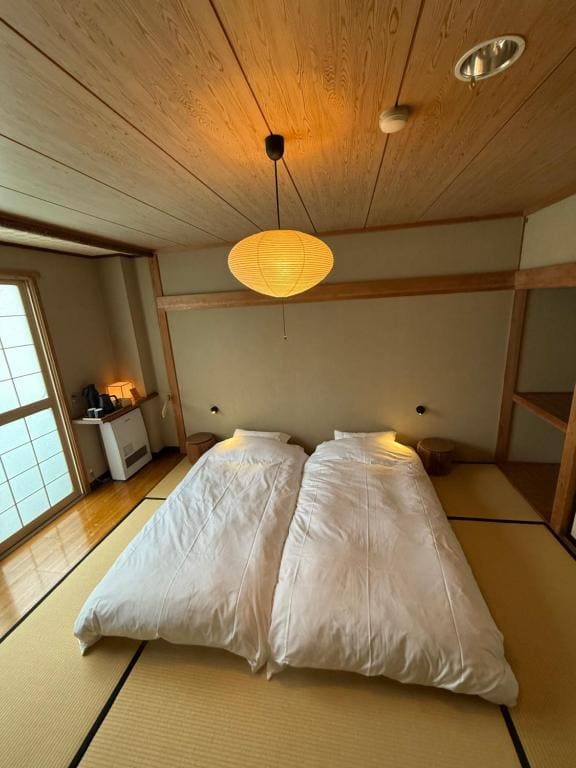 Double Room with Mountain View room - Image 2