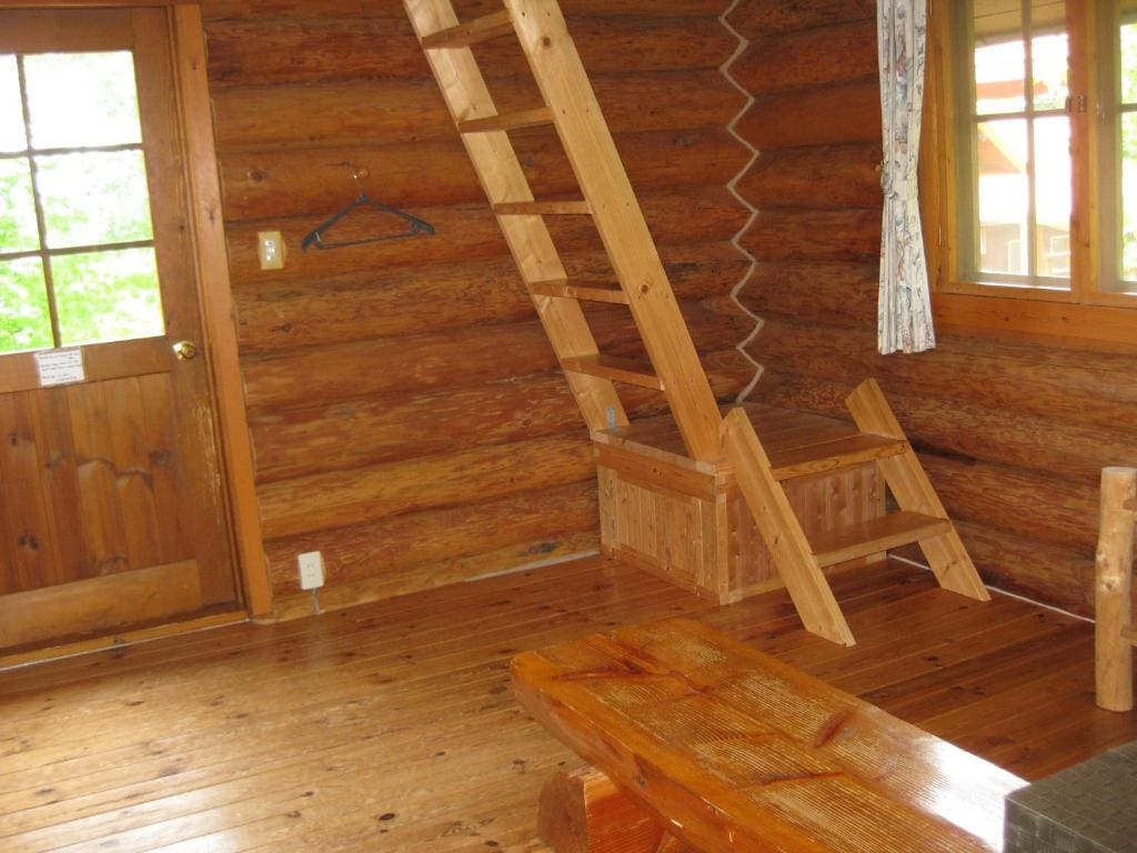 Cottage with Loft (3 adult) room - Image 1
