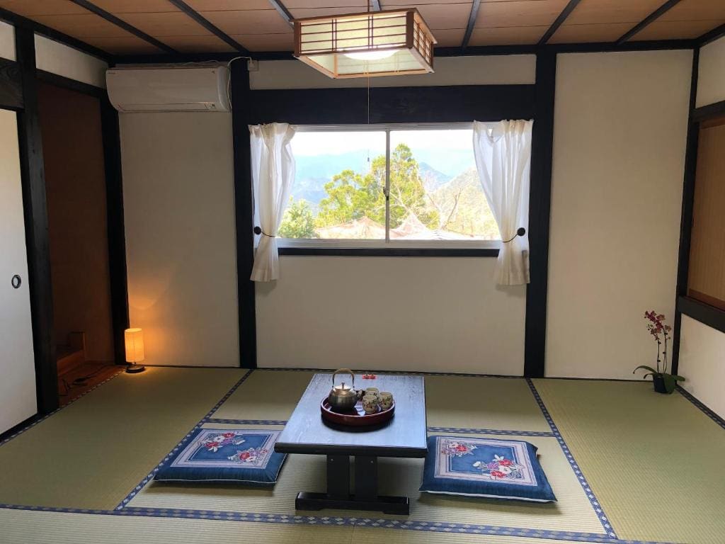 Double Room with Mountain View room - Image 1