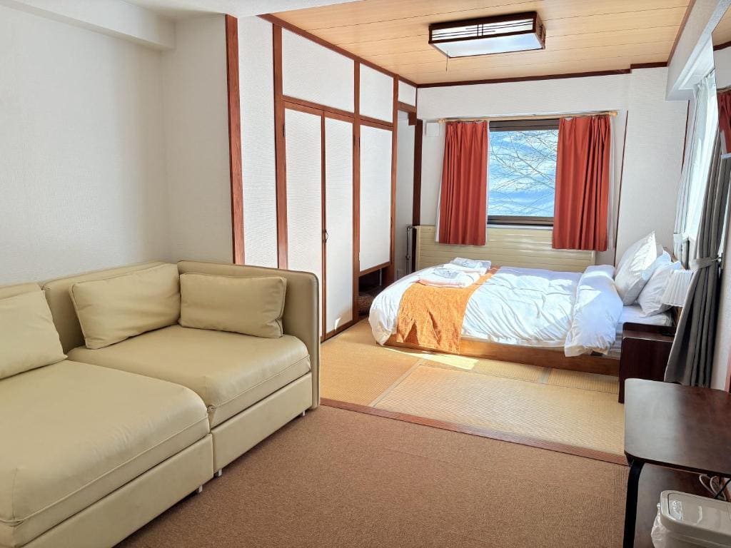 Deluxe Room room - Image 1