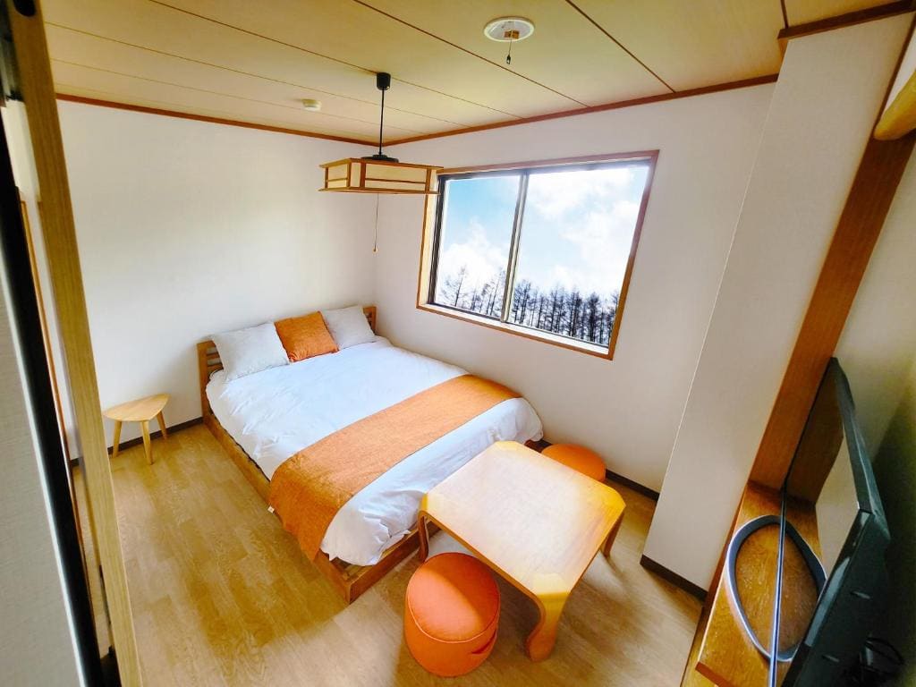 Small Double Room room - Image 3