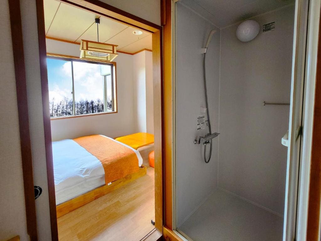 Small Double Room room - Image 2