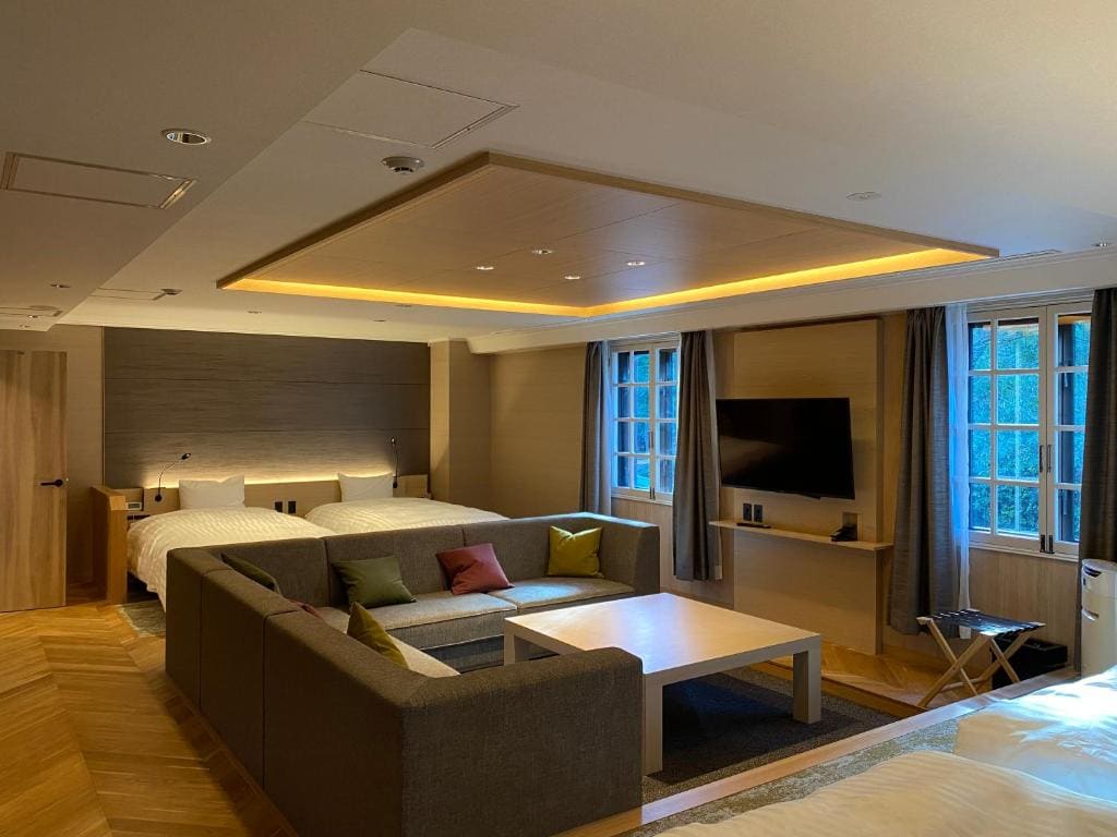 Deluxe Quadruple Room room - Image 2