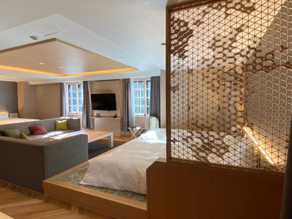 Deluxe Quadruple Room room - Image 1