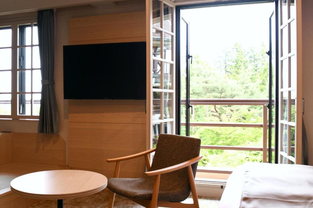 2F Japanese-Western Style Room with View and Terrace - Non-Smoking room - Image 2
