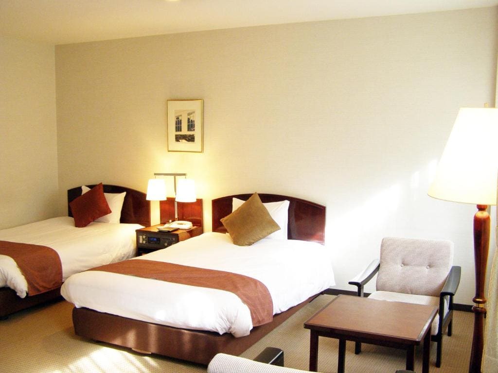 Twin Room - Non-Smoking room - Image 3