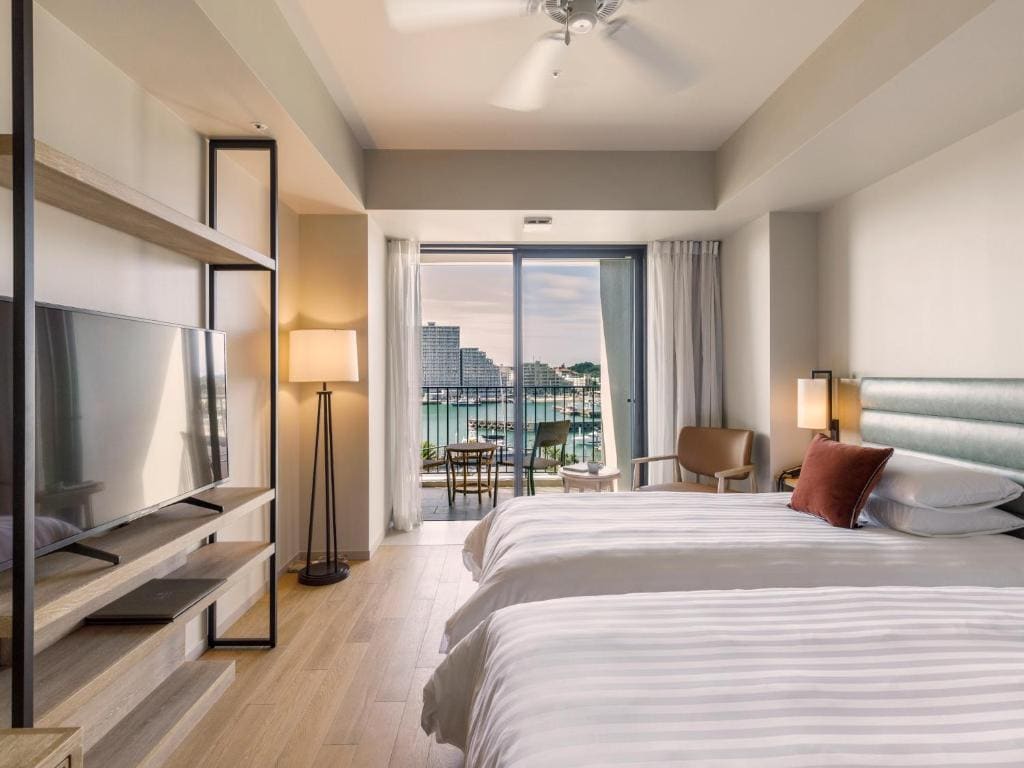 Comfort Harbor View - with Club service room - Image 3