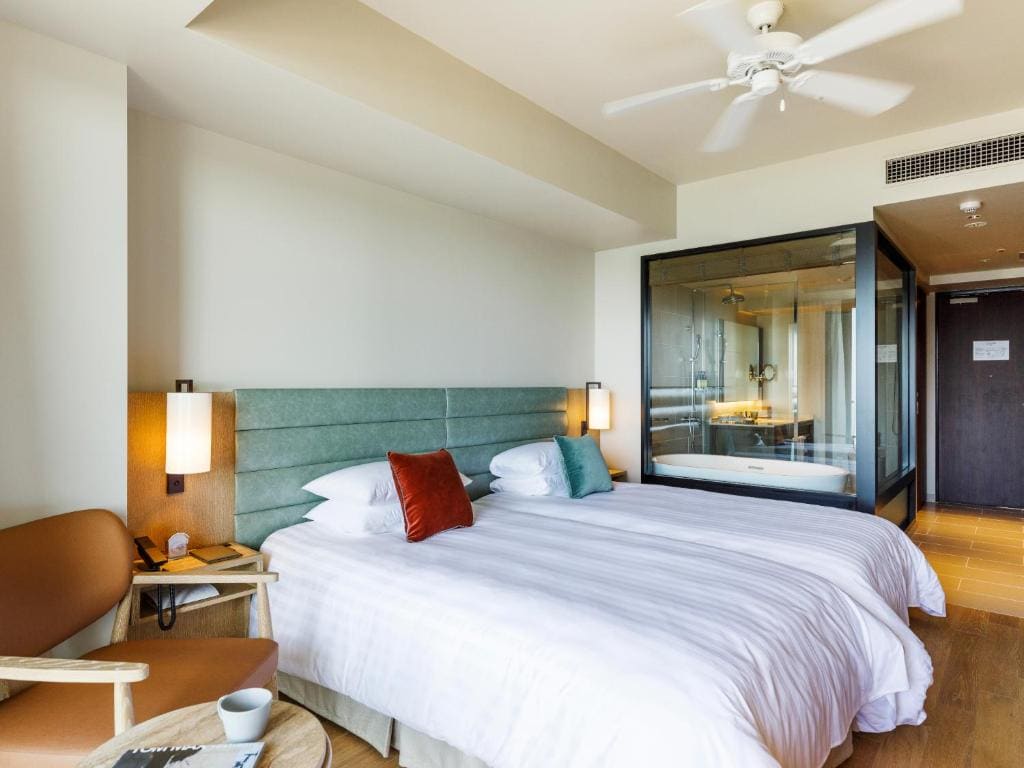 Comfort Harbor View - with Club service room - Image 2