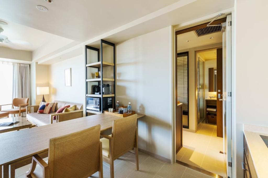 Connecting Room - with Club service room - Image 1