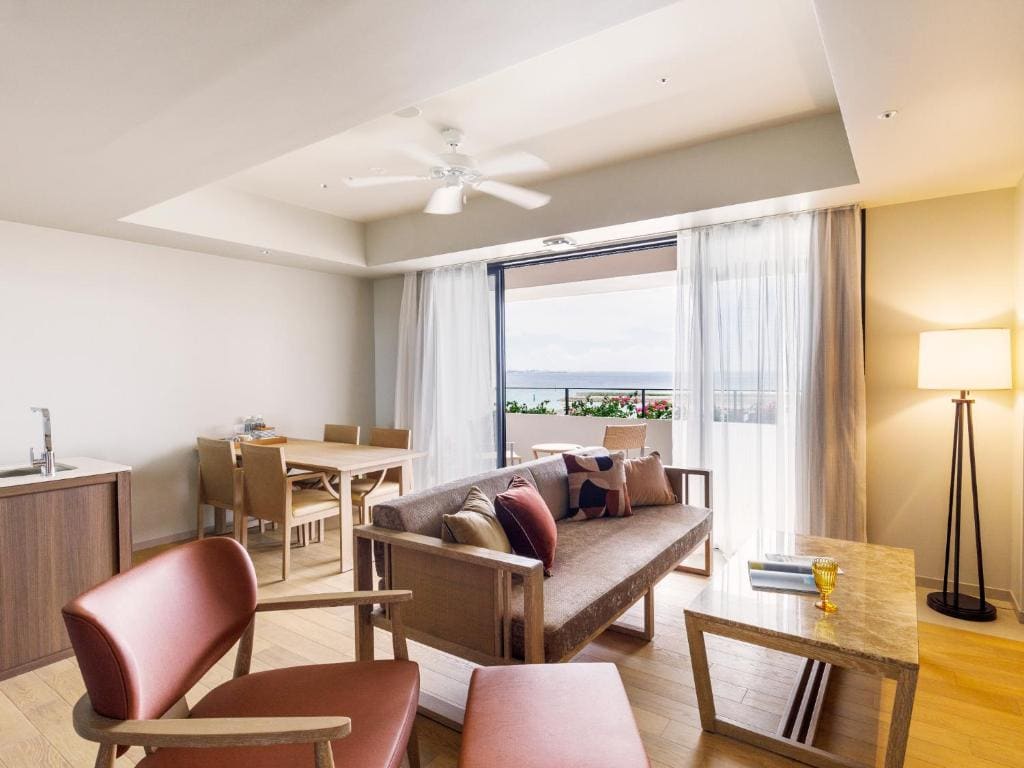 Premier Ocean View - with Club service room - Image 1