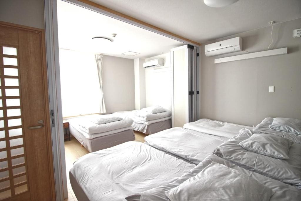 Family Room room - Image 1
