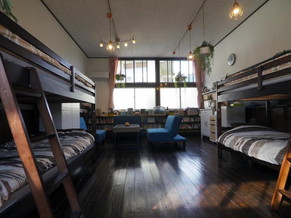 Quadruple Room with Private External Bathroom room - Image 3