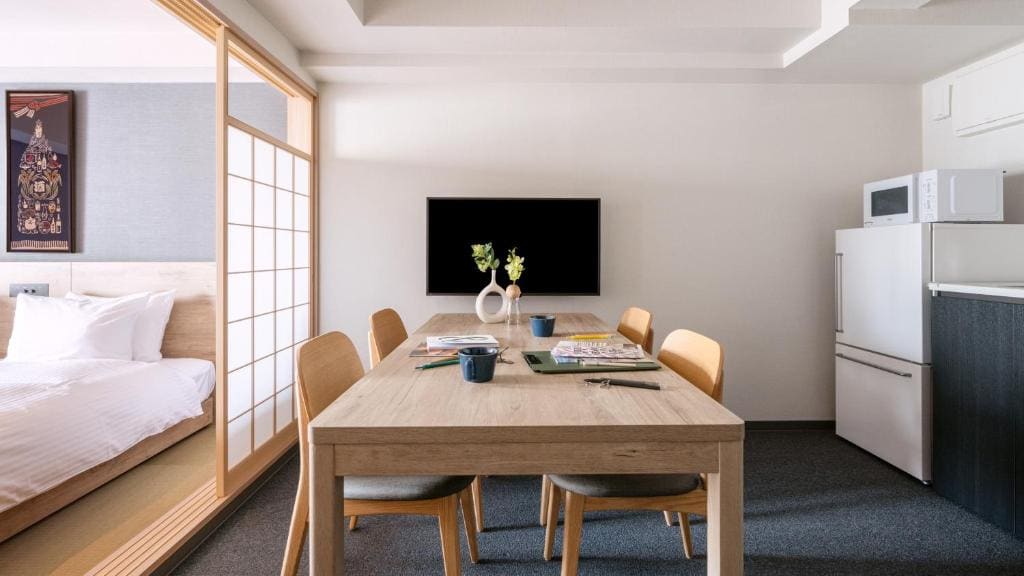 One-Bedroom Japanese Apartment For 5 room - Image 3