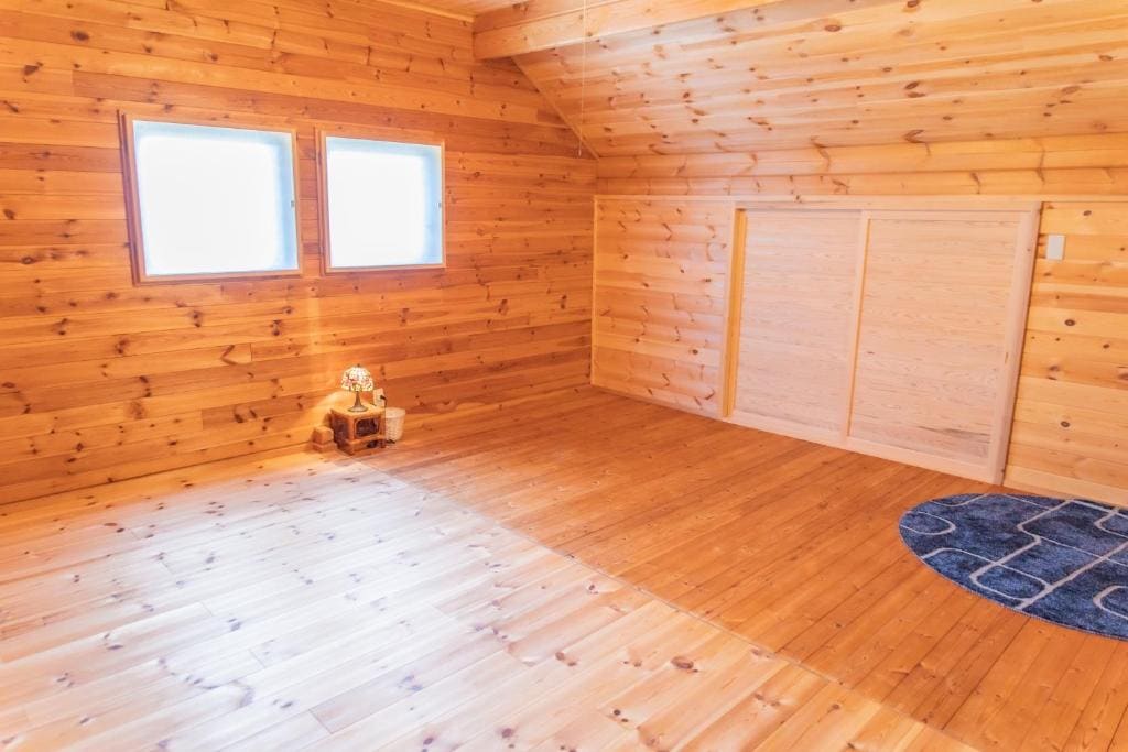 Family Room room - Image 1