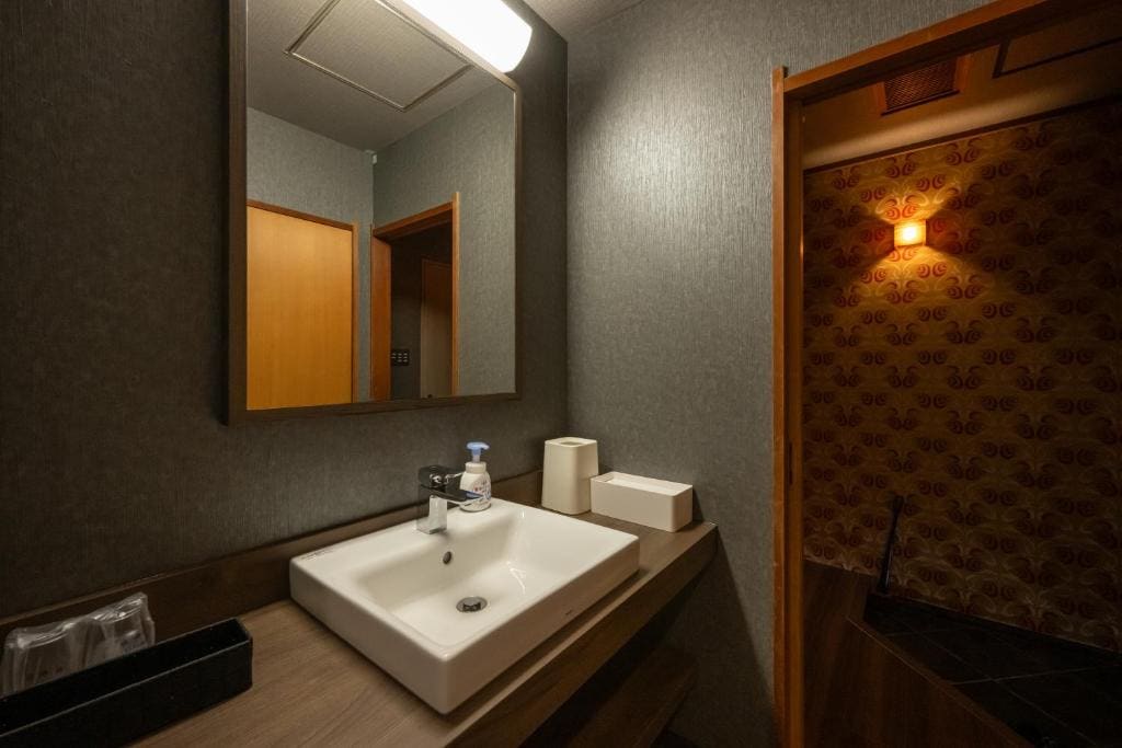 Japanese-Style Room room - Image 1