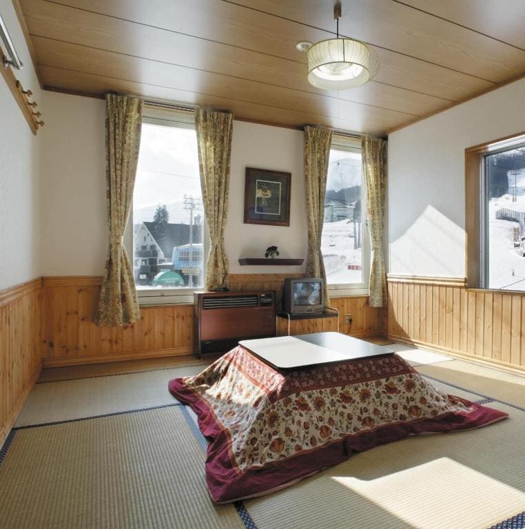 Japanese-Style Standard Room with Shared Bathroom - Non-Smoking room - Image 3
