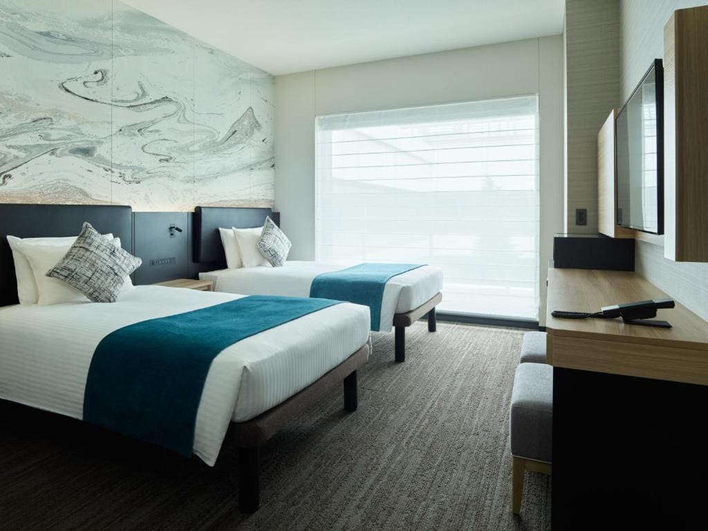 Superior Twin Room room - Image 2