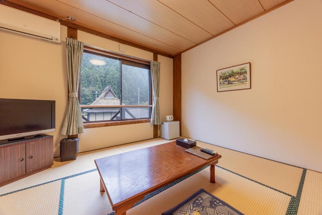 Family Room room - Image 1