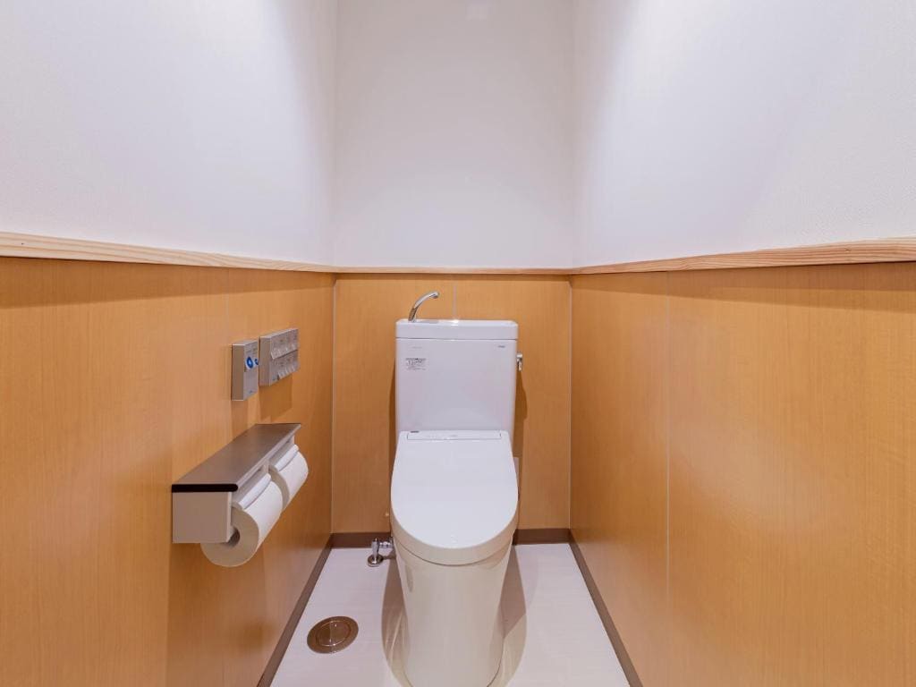 Quadruple Room with Shower room - Image 1