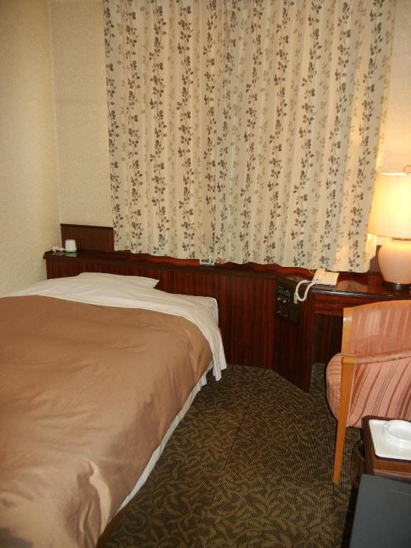 Single Room - Non-Smoking room - Image 2