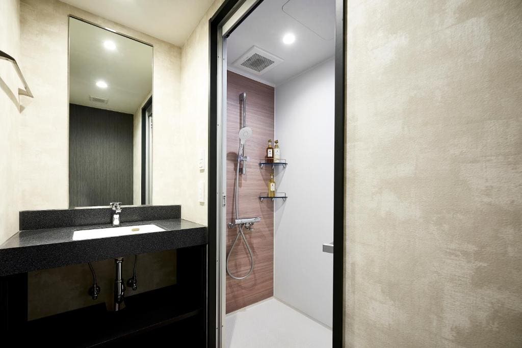 Standard Twin Room room - Image 2