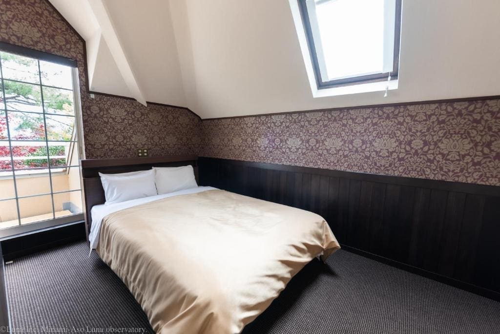Maisonette Double Room - Main Building room - Image 1